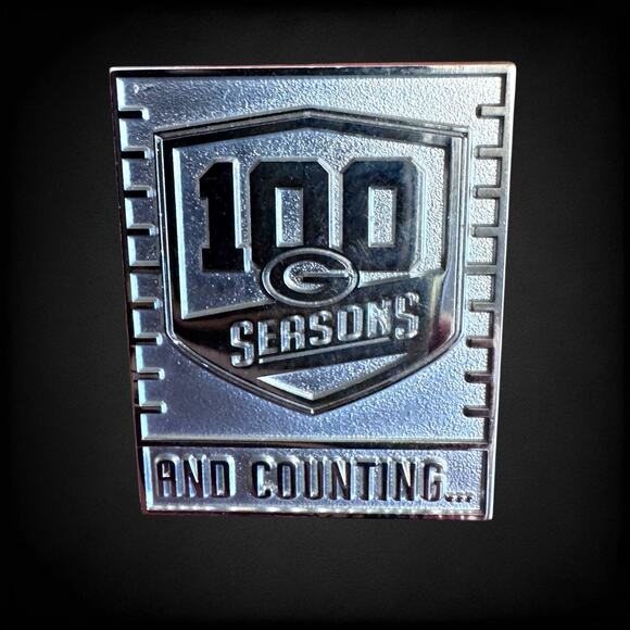 Packers Pins HARD TO FIND Green Bay Pin - 100 SEASONS Commemorative NFL Pin 👀 - Picture 2 of 5